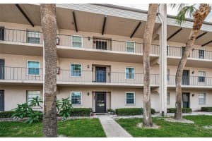 8693 Bardmoor Blvd #202b, SEMINOLE