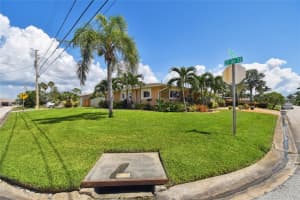 2200 BAY ISLE DRIVE, SAINT PETERSBURG, FL 33705 Sold 02/06/25