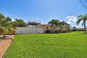 2200 BAY ISLE DRIVE, SAINT PETERSBURG, FL 33705 Sold 02/06/25