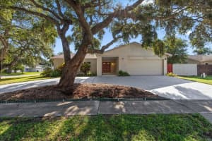 2692 COLONY DRIVE, DUNEDIN, FL 34698 Sold 10/28/24