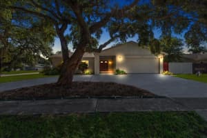 2692 COLONY DRIVE, DUNEDIN, FL 34698 Sold 10/28/24