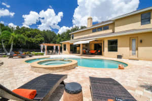 675 GEORGE STREET, TARPON SPRINGS, FL 34688 Sold 11/18/24