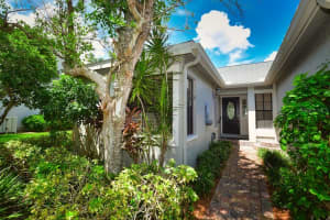 903 SAN CARLOS AVENUE, SAINT PETERSBURG, FL 33702 Sold 08/20/25