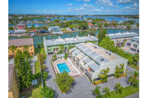 320 WINDRUSH BOULEVARD, INDIAN ROCKS BEACH, FL 33785 Sold 08/20/25