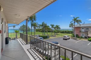 1 GATESHEAD DRIVE, DUNEDIN, FL 34698 Sold 04/16/25