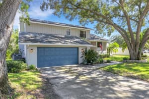 1698 BRAE MOOR LANE, DUNEDIN, FL 34698 Sold 11/22/24