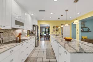 1698 BRAE MOOR LANE, DUNEDIN, FL 34698 Sold 11/22/24
