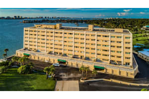 100 BLUFF VIEW DRIVE, BELLEAIR BLUFFS, FL 33770 - MLS#MFRU8255818