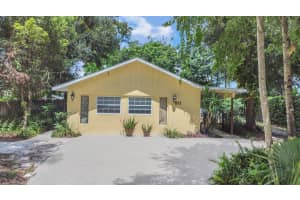 811 PLYMOUTH AVENUE, DELAND, FL 32724 Sold 10/04/24