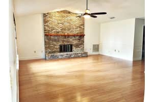 569 Country Club Rd, Lake Mary, FL 32746, Sold 12/05/16