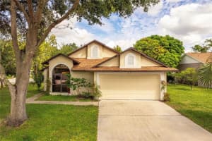 5129 Dorrington Ln, Orlando, FL 32821, Sold 10/27/21