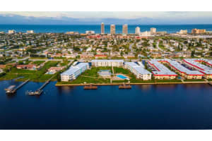 3013 N Halifax Ave, Daytona Beach, FL 32118, Sold 12/27/21