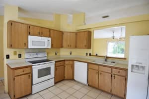 2807 Sunset Ridge St, Deltona, FL 32725, Sold 02/22/22
