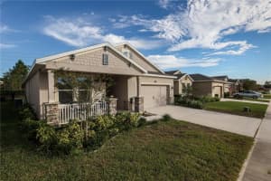 689 E Victoria Trails Blvd, DeLand, FL 32724, Sold 01/26/22