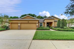 320 E Victoria Trails Blvd, DeLand, FL 32724, Sold 04/26/22