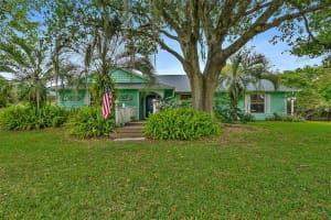 2 Walnut Ct, Ormond Beach, FL 32174, Sold 06/30/22
