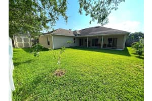 1400 ISLAND COVE DR, DELAND, FL 32724 Sold 07/14/22