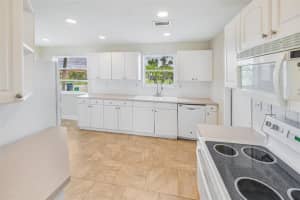 222 S VENETIAN WAY, PORT ORANGE, FL 32127 Sold 09/28/22