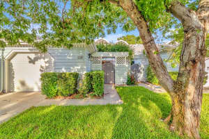 218 N Lincoln Ave, Tampa, FL 33609, Sold 09/19/22