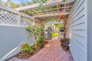 218 N Lincoln Ave, Tampa, FL 33609, Sold 09/19/22
