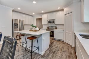 312 E FIESTA KEY LOOP, DELAND, FL 32720 Sold 09/14/22