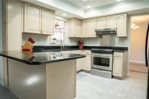 823 CHICKADEE DR, PORT ORANGE, FL 32127 Sold 12/02/22