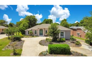523 S Pine Meadow Dr, DeBary, FL 32713, Sold 12/02/22