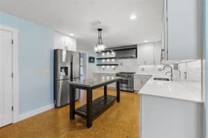 315 RIO PINAR DR, ORMOND BEACH, FL 32174 Sold 10/03/22