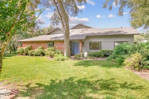 940 VILLAGE GREEN RD, DELAND, FL 32720 Sold 10/10/22