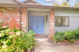940 VILLAGE GREEN RD, DELAND, FL 32720 Sold 10/10/22