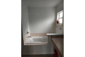 136 WORNALL DR, SANFORD, FL 32771 Sold 12/07/22