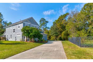 416 BROOKFIELD TER, DELAND, FL 32724 Sold 03/09/23