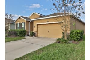725 E VICTORIA TRAILS BLVD, DELAND, FL 32724 Sold 02/27/23