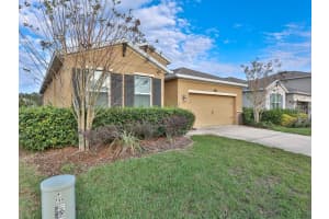 725 E VICTORIA TRAILS BLVD, DELAND, FL 32724 Sold 02/27/23