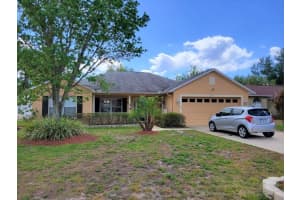 2390 W Moonlight Ln, Eustis, FL 32726, Sold 05/30/23