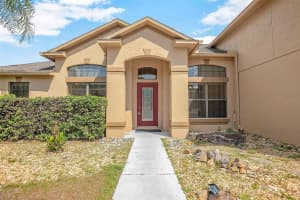 307 CRYSTAL POND AVE, DELAND, FL 32720 Sold 08/10/23