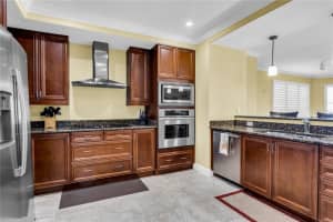 2515 ATLANTIC AVENUE, DAYTONA BEACH SHORES, FL 32118 Sold 12/07/23