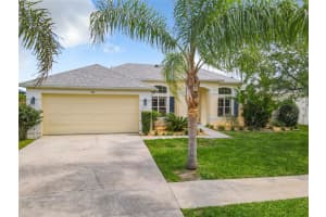 914 S Lake Lindley Dr Deland, FL 32724 Sold 06/20/23