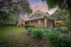 910 Shady Branch Trl Deland, FL 32724 Sold 06/07/23