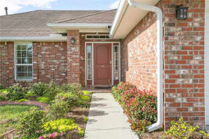 610 BRITTLE FERN AVENUE, DELAND, FL 32720 Sold 04/24/24