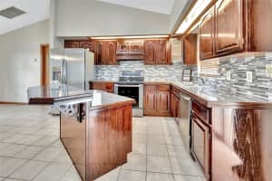 30 POINSETTIA DRIVE, DELAND, FL 32724 Sold 09/26/24