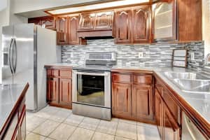 30 POINSETTIA DRIVE, DELAND, FL 32724 Sold 09/26/24