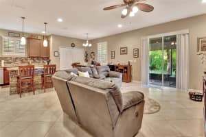 605 CHAMPIONS GATE, DELAND, FL 32724 - MLS#MFRV4935536