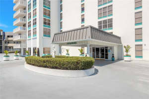 1575 OCEAN SHORE BOULEVARD, ORMOND BEACH, FL 32176 Sold 06/20/24