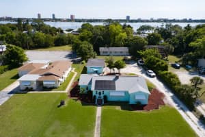 1045 DAYTONA AVENUE, DAYTONA BEACH, FL 32117 Sold 12/27/24