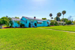 1045 DAYTONA AVENUE, DAYTONA BEACH, FL 32117 Sold 12/27/24