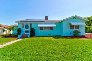 1045 DAYTONA AVENUE, DAYTONA BEACH, FL 32117 Sold 12/27/24