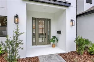 858 DOUGLAS AVENUE, WINTER PARK, FL 32789 Sold 04/10/25
