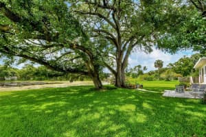 10 HIBISCUS DRIVE, DEBARY, FL 32713 Sold 09/27/24