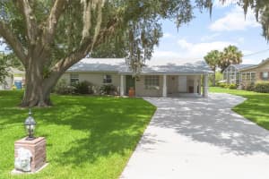 1539 LAKESIDE DRIVE, DELAND, FL 32720 Sold 11/15/24